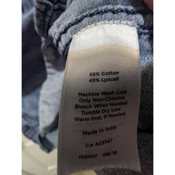 Talbots Women's Lightweight Dark Denim Long Sleeve Button Down Shirt Size M - Picture 7 of 7